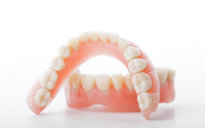 5 Things You Should Never Do with Dentures